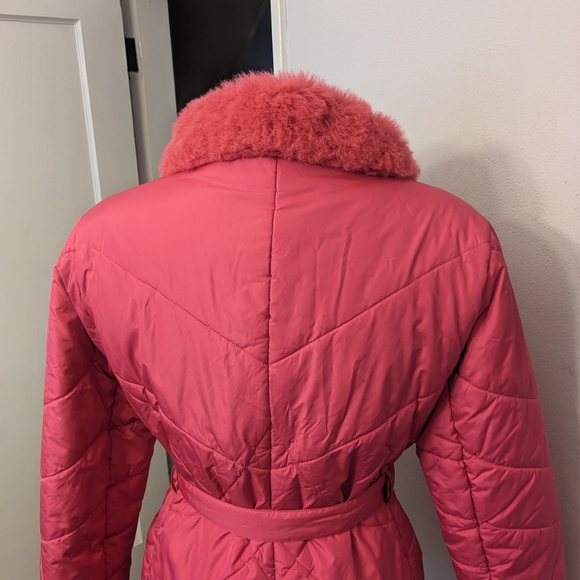 Guess Jacket size Small. - Picture 6 of 13